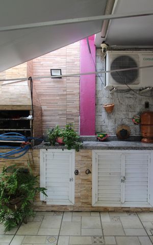 Casa de condomínio à venda com 107m², 3 quartos e 1 vagaÁrea Externa