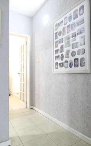 Casa de condomínio à venda com 107m², 3 quartos e 1 vagaCorredor