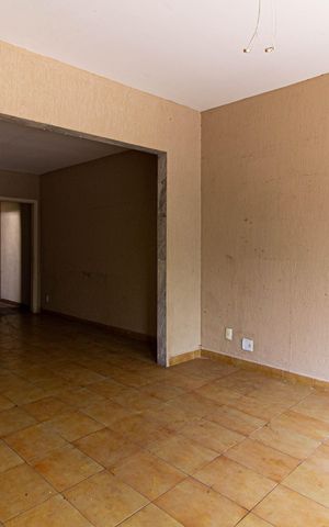 Casa à venda com 260m², 4 quartos e 5 vagasSala