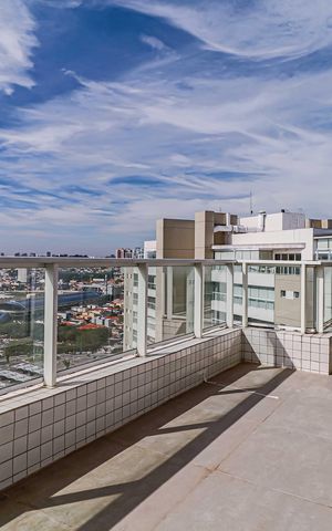 Apartamento à venda com 380m², 5 quartos e 3 vagas Apartamento à venda com 380m², 5 quartos e 3 vagasEspaço de lazer