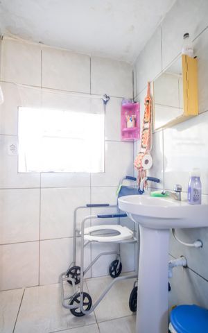 Casa à venda com 125m², 4 quartos e 1 vaga Casa à venda com 125m², 4 quartos e 1 vagaBanheiro da Suíte 1 (Casa 1)