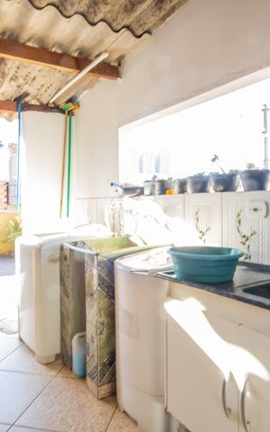 Casa à venda com 125m², 4 quartos e 1 vaga Casa à venda com 125m², 4 quartos e 1 vagaÁrea de Serviço e Varanda (Casa 1)