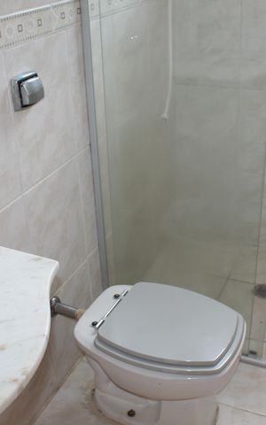 Casa de condomínio para alugar com 120m², 3 quartos e 2 vagasBanheiro Social