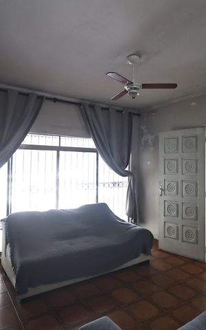 Casa à venda com 176m², 3 quartos e 3 vagasSala