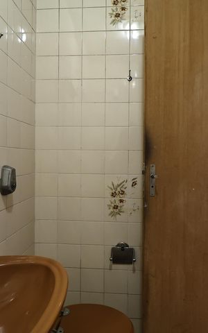 Casa à venda com 176m², 3 quartos e 3 vagasBanheiro 1