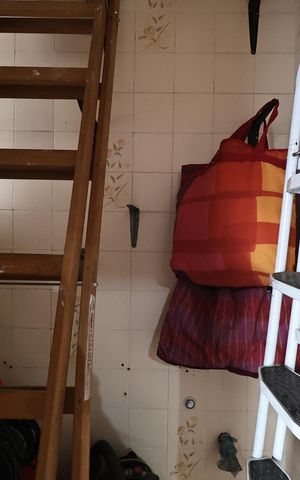 Casa à venda com 176m², 3 quartos e 3 vagasDepósito