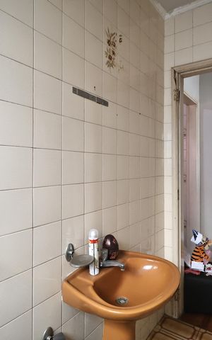 Casa à venda com 176m², 3 quartos e 3 vagasBanheiro 2