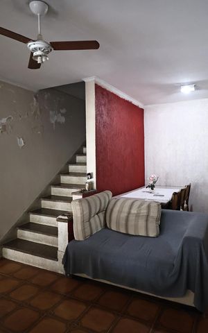 Casa à venda com 176m², 3 quartos e 3 vagasSala