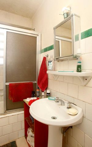 Apartamento à venda com 99m², 3 quartos e sem vagaBanheiro 1