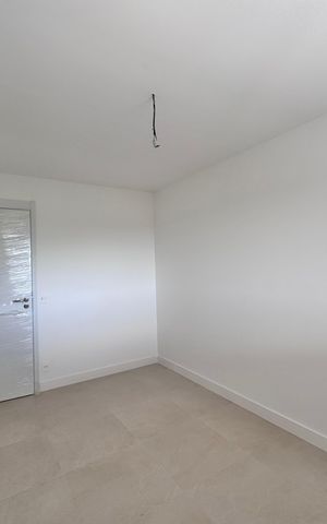 Apartamento à venda com 188m², 4 quartos e 3 vagas Apartamento à venda com 188m², 4 quartos e 3 vagasQuarto 2