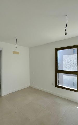 Apartamento à venda com 188m², 4 quartos e 3 vagas Apartamento à venda com 188m², 4 quartos e 3 vagasSuíte 1