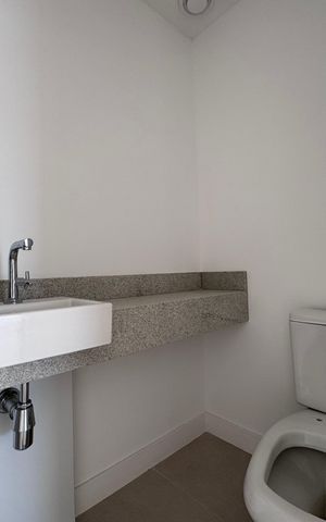 Apartamento à venda com 188m², 4 quartos e 3 vagas Apartamento à venda com 188m², 4 quartos e 3 vagasLavabo