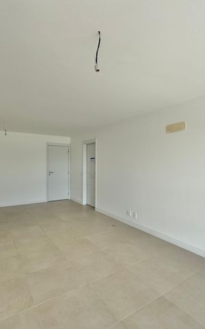 Apartamento à venda com 188m², 4 quartos e 3 vagas Apartamento à venda com 188m², 4 quartos e 3 vagasSala