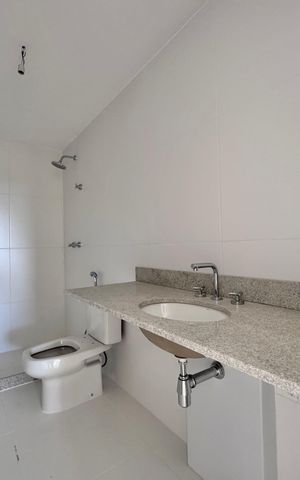 Apartamento à venda com 188m², 4 quartos e 3 vagas Apartamento à venda com 188m², 4 quartos e 3 vagasBanheiro Social
