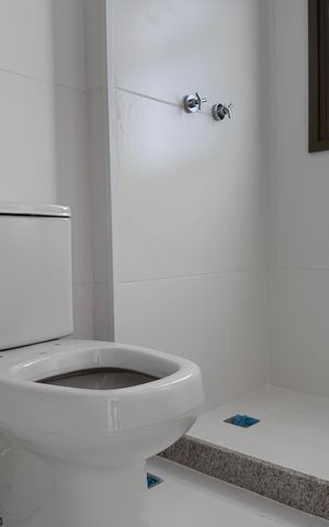 Apartamento à venda com 188m², 4 quartos e 3 vagas Apartamento à venda com 188m², 4 quartos e 3 vagasSuíte 1 - Banheiro
