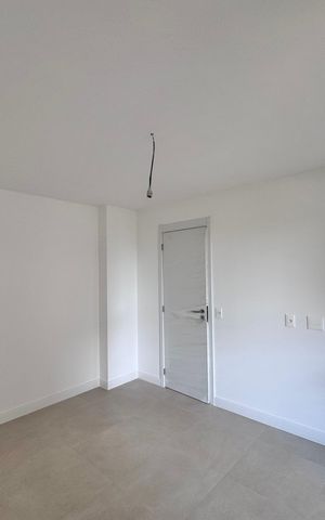Apartamento à venda com 188m², 4 quartos e 3 vagas Apartamento à venda com 188m², 4 quartos e 3 vagasQuarto 1