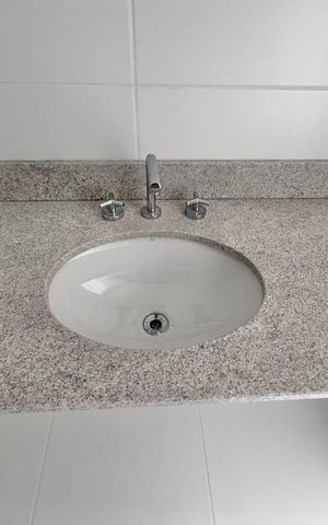 Apartamento à venda com 188m², 4 quartos e 3 vagas Apartamento à venda com 188m², 4 quartos e 3 vagasBanheiro Social