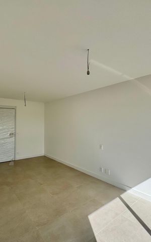 Apartamento à venda com 188m², 4 quartos e 3 vagas Apartamento à venda com 188m², 4 quartos e 3 vagasSuíte 2