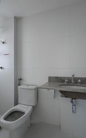 Apartamento à venda com 188m², 4 quartos e 3 vagas Apartamento à venda com 188m², 4 quartos e 3 vagasSuíte 1 - Banheiro