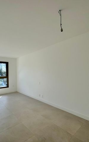 Apartamento à venda com 188m², 4 quartos e 3 vagas Apartamento à venda com 188m², 4 quartos e 3 vagasSuíte 2