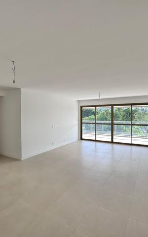 Apartamento à venda com 188m², 4 quartos e 3 vagas Apartamento à venda com 188m², 4 quartos e 3 vagasSala