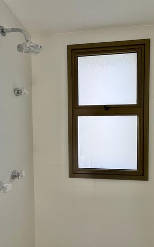 Apartamento à venda com 188m², 4 quartos e 3 vagas Apartamento à venda com 188m², 4 quartos e 3 vagasSuíte 2 - Banheiro
