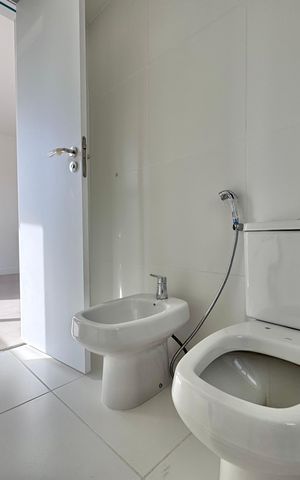 Apartamento à venda com 188m², 4 quartos e 3 vagas Apartamento à venda com 188m², 4 quartos e 3 vagasSuíte 2 - Banheiro