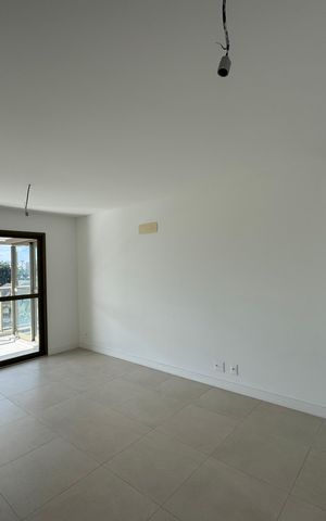 Apartamento à venda com 124m², 3 quartos e 2 vagas Apartamento à venda com 124m², 3 quartos e 2 vagasSala