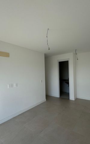 Apartamento à venda com 124m², 3 quartos e 2 vagas Apartamento à venda com 124m², 3 quartos e 2 vagasSuíte