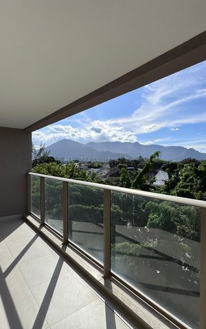 Apartamento à venda com 124m², 3 quartos e 2 vagas Apartamento à venda com 124m², 3 quartos e 2 vagasVaranda