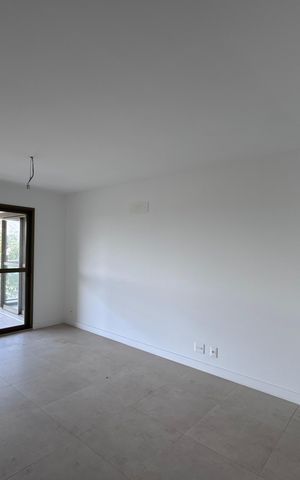 Apartamento à venda com 124m², 3 quartos e 2 vagas Apartamento à venda com 124m², 3 quartos e 2 vagasSala