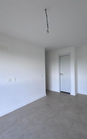 Apartamento à venda com 124m², 3 quartos e 2 vagas Apartamento à venda com 124m², 3 quartos e 2 vagasSuíte