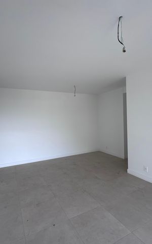 Apartamento à venda com 124m², 3 quartos e 2 vagas Apartamento à venda com 124m², 3 quartos e 2 vagasSala