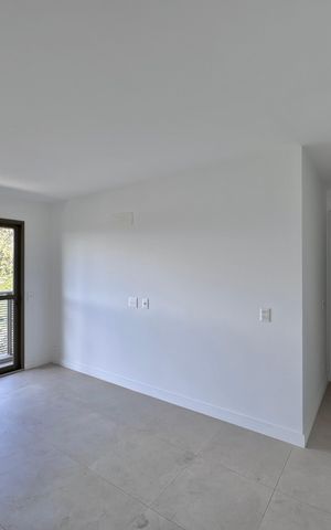 Apartamento à venda com 124m², 3 quartos e 2 vagas Apartamento à venda com 124m², 3 quartos e 2 vagasSuíte