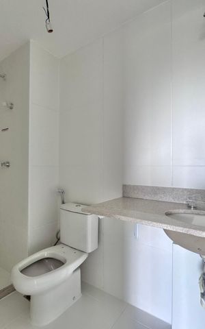 Apartamento à venda com 124m², 3 quartos e 2 vagas Apartamento à venda com 124m², 3 quartos e 2 vagasSuíte Banheiro