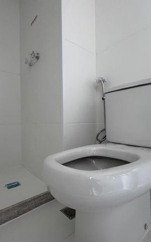 Apartamento à venda com 124m², 3 quartos e 2 vagas Apartamento à venda com 124m², 3 quartos e 2 vagasSuíte Banheiro