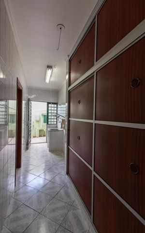 Casa à venda com 390m², 4 quartos e sem vaga Casa à venda com 390m², 4 quartos e sem vagaÁrea de Serviço