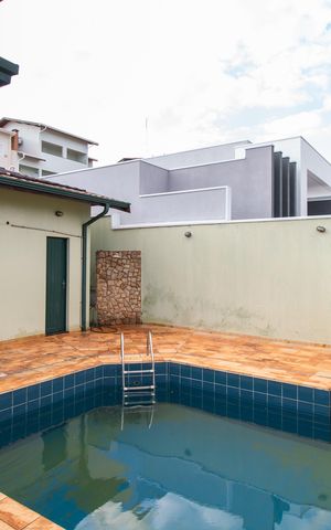 Casa à venda com 390m², 4 quartos e sem vaga Casa à venda com 390m², 4 quartos e sem vagaÁrea Externa/Piscina