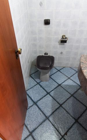 Casa à venda com 390m², 4 quartos e sem vaga Casa à venda com 390m², 4 quartos e sem vagaLavabo