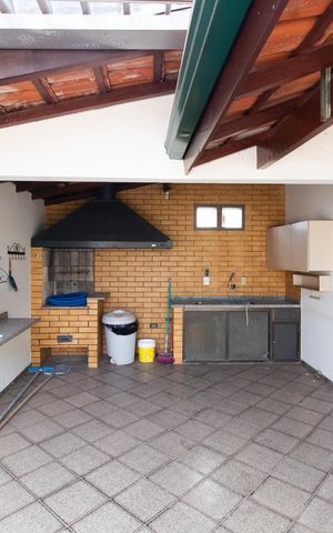Casa à venda com 390m², 4 quartos e sem vaga Casa à venda com 390m², 4 quartos e sem vagaArea comum