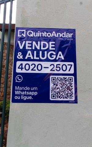 Casa à venda com 390m², 4 quartos e sem vaga Casa à venda com 390m², 4 quartos e sem vagaFachada