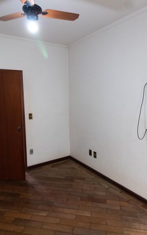 Casa à venda com 390m², 4 quartos e sem vaga Casa à venda com 390m², 4 quartos e sem vaga Suite 4