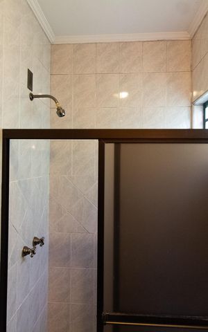 Casa à venda com 390m², 4 quartos e sem vaga Casa à venda com 390m², 4 quartos e sem vagaBanheiro da Suíte 3