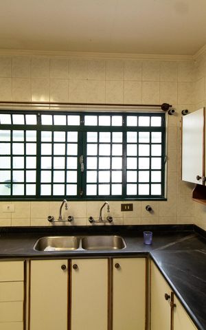 Casa à venda com 390m², 4 quartos e sem vaga Casa à venda com 390m², 4 quartos e sem vagaCozinha