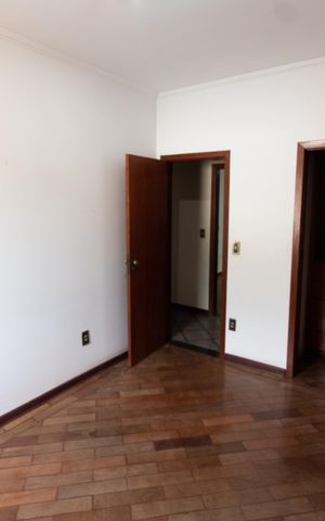 Casa à venda com 390m², 4 quartos e sem vaga Casa à venda com 390m², 4 quartos e sem vaga Suite 3