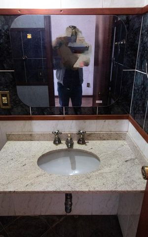 Casa à venda com 390m², 4 quartos e sem vaga Casa à venda com 390m², 4 quartos e sem vagaBanheiro da Suíte 2