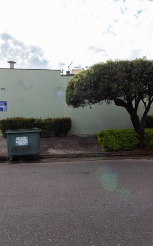 Casa à venda com 390m², 4 quartos e sem vaga Casa à venda com 390m², 4 quartos e sem vagaFachada