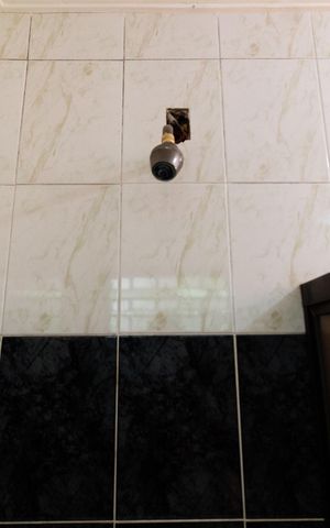 Casa à venda com 390m², 4 quartos e sem vaga Casa à venda com 390m², 4 quartos e sem vagaBanheiro da Suíte