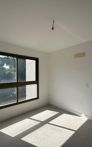 Apartamento à venda com 121m², 3 quartos e 2 vagas Apartamento à venda com 121m², 3 quartos e 2 vagasSuíte