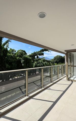 Apartamento à venda com 121m², 3 quartos e 2 vagas Apartamento à venda com 121m², 3 quartos e 2 vagasVaranda